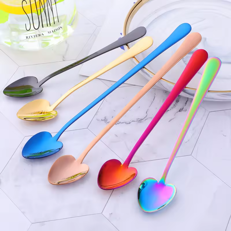 Cuillère 'Cœur' - Manche long - Disponible en 4 couleurs
