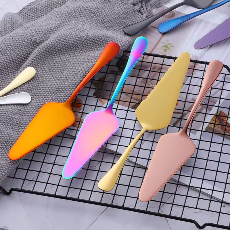 Pelle à tarte / Pizza - Tranchante - 5 coloris disponibles