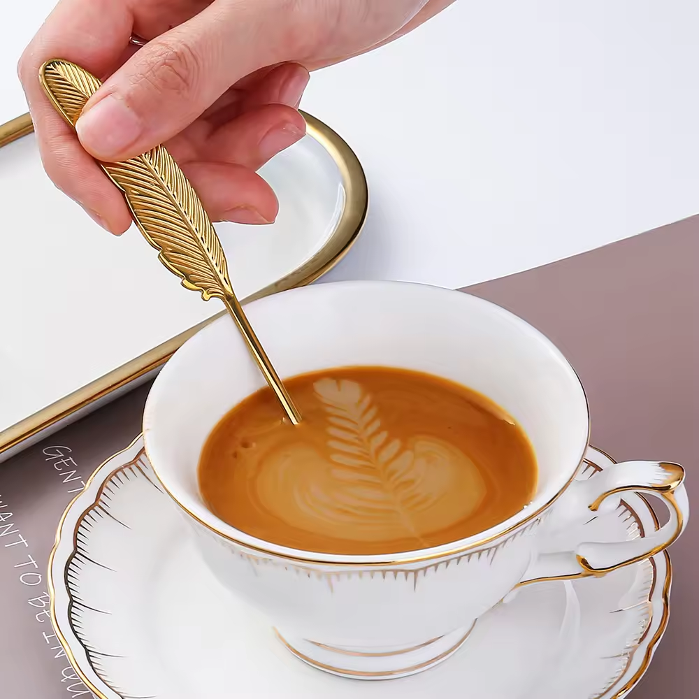 Cuillère Plume - 4 couleurs - Idéale pour le thé, le café et les desserts