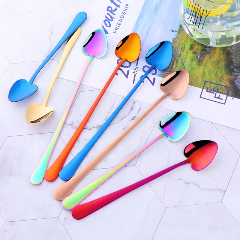Cuillère 'Cœur' - Manche long - Disponible en 4 couleurs