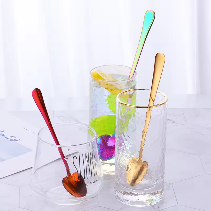 Cuillère 'Cœur' - Manche long - Disponible en 4 couleurs